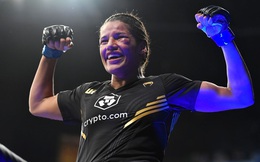 Julianna Pena giành chiến thắng gây sốc trước nữ võ sĩ số 1 thế giới Amanda Nunes, trở thành nhà vua mới của UFC