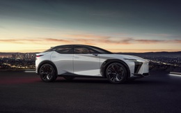 Xe Lexus hứa hẹn sẽ lái 'hay' và tốc độ hơn trong tương lai