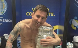 Ảnh Messi cầm cúp Nam Mỹ đạt 19 triệu tim, trở thành bức ảnh thể thao được yêu thích nhất Instagram