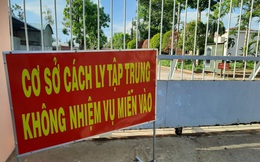 Đánh nhau với bạn cách ly, 9X tát luôn cán bộ khi được mời làm việc