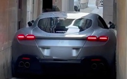 Cố đi vào ngõ hẹp, siêu xe Ferrari mắc kẹt, tiền sửa phải vài nghìn USD