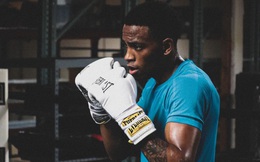 Con trai của huyền thoại Anderson Silva hạ đối thủ bằng một đòn duy nhất trong ngày ra mắt làng kickboxing