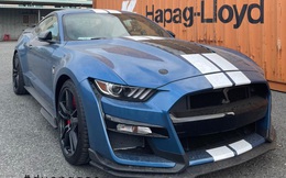 Cực phẩm Ford Mustang Shelby GT500 xuất hiện tại Việt Nam: Người ngồi 'lún' vào ghế!