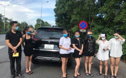 Hà Nội: Phát hiện 6 cô gái trên xe ô tô 7 chỗ sử dụng giấy đi đường giả