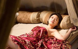Sau khi chia tay, tôi hoảng loạn nhìn thứ anh để lại ở cuối giường