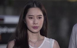 Đang ngồi giặt đồ, chồng tôi đi ngang qua, đá chậu quần áo rồi gắt lên một câu khiến tôi khóc lặng