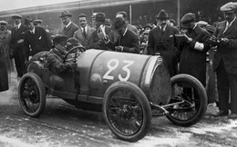 Hành trình gây dựng đế chế xe hơi để đời của Ettore Bugatti: 18 tuổi tự chế ô tô, luôn đưa ra ý tưởng vượt thời gian và cuộc đời gắn bó với những chiếc xe đua