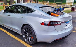 YouTuber độ xe Tesla thành công mỹ mãn, đi được hơn 2.000km không cần sạc