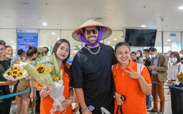 TOP 4 DJ Thế giới ALOK đến Việt Nam, hào hứng nhận ngay nón lá người hâm mộ tặng