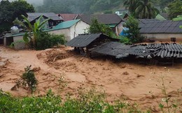 Lũ quét cuốn trôi cả nhà, ô tô ở huyện miền núi Nghệ An