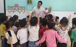 Màn múa hát đáng yêu của thầy giáo mầm non và học trò vùng cao gây chú ý