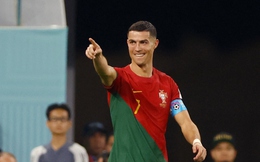 Ronaldo bị tố “ăn vạ lộ liễu” sau trận thắng kịch tính của tuyển Bồ Đào Nha