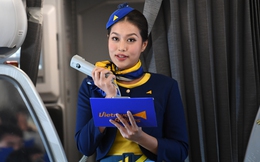 Nhan sắc của hoa hậu Đoàn Thiên Ân trên chuyến bay “nhập vai” làm tiếp viên hàng không từ Hà Nội đến Thái Lan