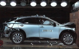 Thử nghiệm kỳ lạ: Chiếc SUV ‘đâm đầu vào tường’ liên tục hơn 400 lần để 'test' va chạm