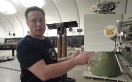 Khẳng định mình là “Wibu chúa”, Elon Musk dán cả hình Pikachu lên động cơ tên lửa