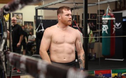 Canelo Alvarez khoe cơ thể đồ sộ trước thềm trận tranh đai hạng dưới nặng cùng Dmitry Bivol