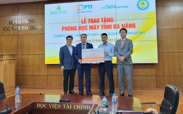 
PTI trao tặng phòng học máy tính tại Trường THPT Công nghiệp và Học viện Tài chính