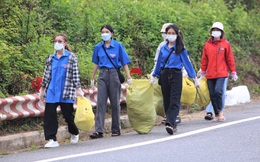 600 người ở Đà Nẵng tham gia nhặt rác làm đẹp bán đảo Sơn Trà