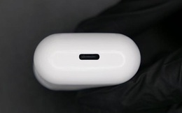 Không chờ Apple, chàng kỹ sư làm ra chiếc AirPods đầu tiên trên thế giới có cổng USB-C