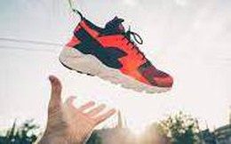 Hành trình trở thành một trong những hãng giày thể thao lớn nhất thế giới của Nike