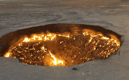 Bí ẩn "cổng địa ngục" cháy không ngừng hơn 50 năm: Khoa học vào cuộc, chưa thể dập tắt