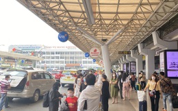 Sân bay Tân Sơn Nhất đón gần 56.000 hành khách từ các tỉnh trở về sau kỳ nghỉ Lễ 30/4