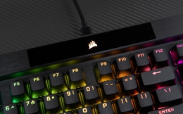 Bàn phím cơ gaming Corsair K70 RGB Pro: &quot;Đắt xắt ra miếng&quot; với thiết kế cá tính, xịn sò