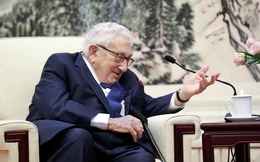 Cựu Ngoại trưởng Mỹ Kissinger ở tuổi 99: Làm sao để tránh cuộc chiến tranh thế giới mới?
