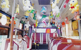 Xe buýt treo hơn 100 con gấu bông đáng yêu nhất Sài Gòn: Chủ nhân là 'cao thủ' gắp thú