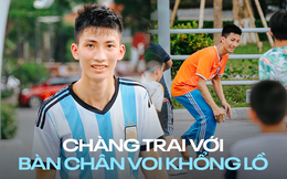 Chuyện của &quot;Hoàng chân voi&quot; - 20 năm sống với bàn chân khổng lồ nhưng vẫn đam mê đá bóng