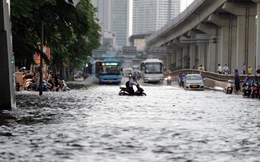 Hà Nội đón mưa dông trở lại, những địa điểm nào dễ ngập nhất?