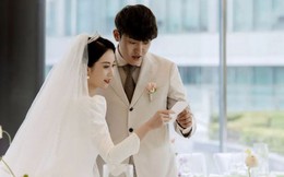 Hôn lễ đẹp như phim theo cảm hứng lãng mạn Hàn Quốc: Ngất ngây khi thấy bộ váy cưới cổ điển của cô dâu