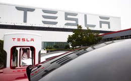 Tesla bị nghi ngờ không thể tăng trưởng 50%, lần đầu tiên không thể đẩy sản lượng xe bàn giao hàng quý