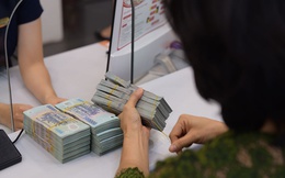 Người mua nhà bị chủ đầu tư phạt vì ngân hàng chậm giải ngân, dù đã mua đủ các loại bảo hiểm, ứng phó thế nào?