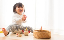 Trẻ sơ sinh ho, sổ mũi, viêm họng khi nằm điều hòa, mẹ nên làm gì?