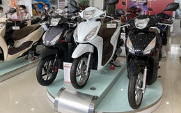 Rời hội "xe nhà giàu", Honda Vision tiếp tục giảm thêm 5 triệu đồng tại đại lý, Honda Lead, Air Blade... dần hạ nhiệt