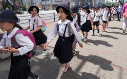 Trẻ em Nhật có dáng đi khác thường và khỏe mạnh hơn so với các nước khác trên thế giới nhờ một lý do đặc biệt: Chế độ ăn