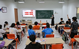 Xúc động ngày về nhà mới của 200 học sinh mồ côi vì Covid-19