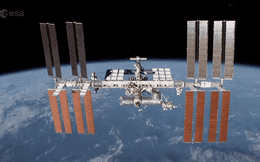 Cách xa 400 km, phi hành gia trên trạm ISS gửi về 1 ảnh lạ: Vì sao nhiều người sửng sốt?