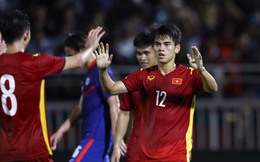 Báo Trung Quốc lo lắng khi tuyển Việt Nam thắng đậm Singapore, ấn tượng với ngôi sao 19 tuổi