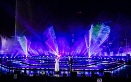 Mỹ Tâm và Hà Anh Tuấn song ca tình tứ tại sự kiện Lễ hội nhạc nước lớn nhất Đông Nam Á
