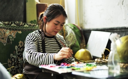 Dừa vẽ tranh của nữ nghệ nhân Ninh Bình hút khách dịp Tết