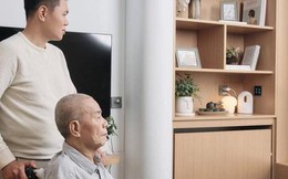 Con trai hiếu thảo không ngại chi cả trăm triệu sắm đồ để người cha mắc bệnh Parkinson có cuộc sống thoải mái, tiện nghi