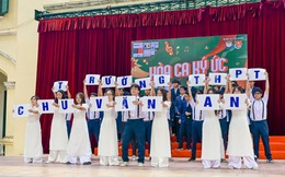 “Chất” như học sinh Chu Văn An, tạo hẳn trend với hơn 250 nghìn lượt xem trên TikTok cho trường