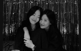 Song Hye Kyo đón sinh nhật tuổi 42 giản dị bên bạn bè nhưng nhan sắc thật mới gây chú ý