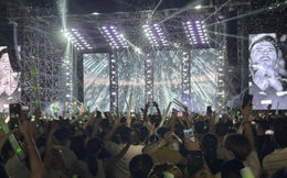 Hàng nghìn fan Việt “cháy&quot; hết mình trong concert của ban nhạc huyền thoại Westlife tại SVĐ Thống Nhất