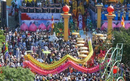 Hàng vạn người chen chân dự Lễ hội Quán Thế âm lớn nhất từ trước đến nay tại Đà Nẵng