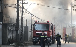 Hà Nội: Xưởng rộng 1000m2 bất ngờ cháy lớn tại Cổ Nhuế 2 