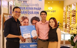 Lộ diện những khách hàng đầu tiên trúng iPhone 14 khi mua kính Essilor