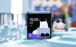 Chân dung chiếc smartphone biến Galaxy Z Flip4 thành &quot;trò cười&quot; trong cuộc đua màn hình gập